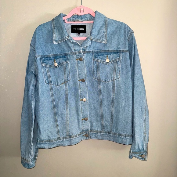 Like new, Fashion Nova, “baby mama” Jean jacket, size small - Picture 2 of 6